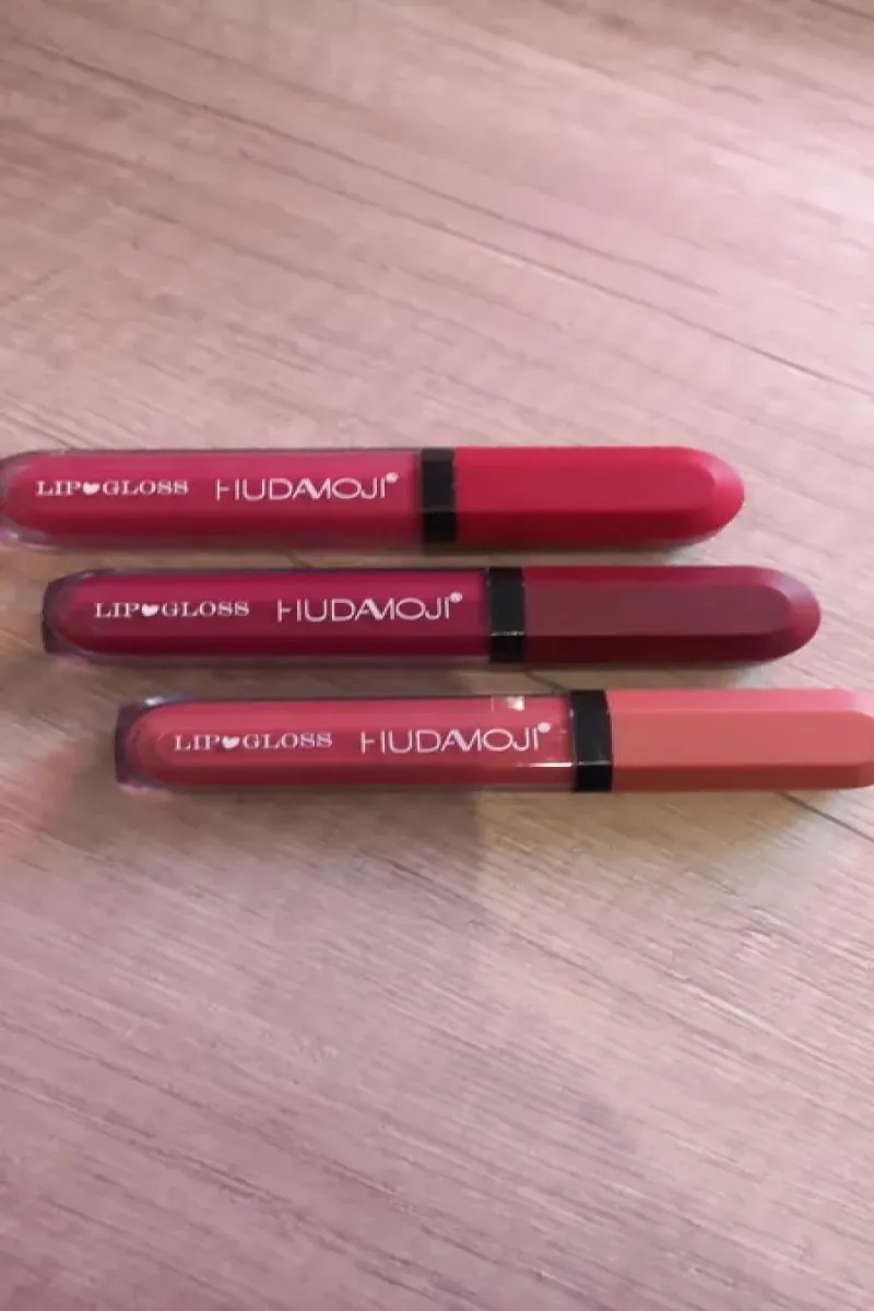 Lip Gloss Hudavioji Kit com 03 Cores